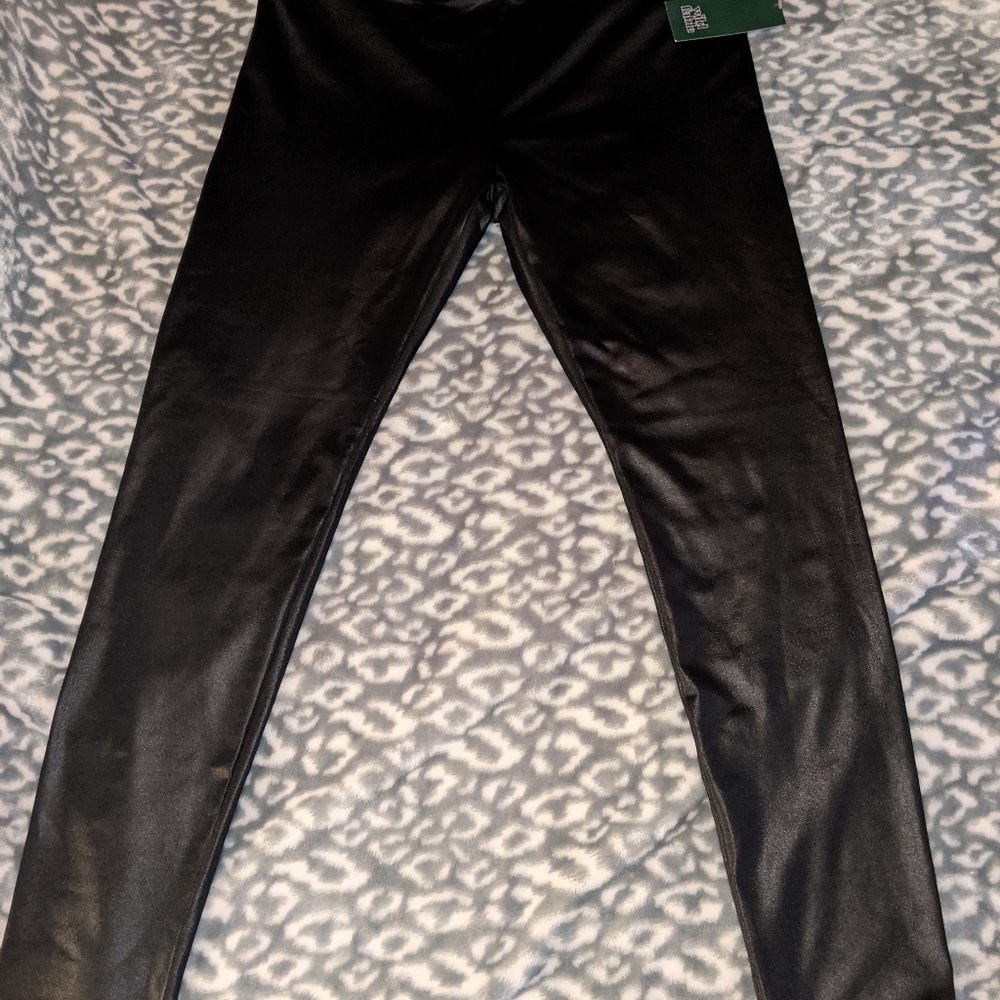ladies black leggings